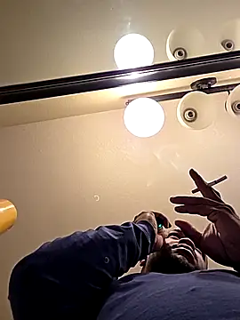 Snapshot of Oakcliffjacker chatting on October 31, 2025, 11:28 pm Oakcliffjacker online show from October 31, 2025, 11:28 pm