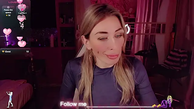 AnnieGOld  online show from March 15, 2026, 12:16 am