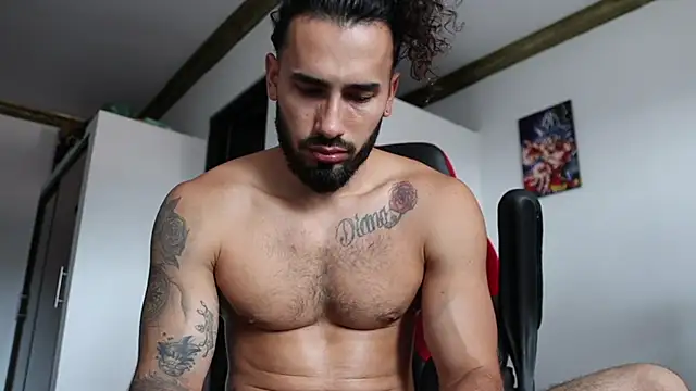 Snapshot of Baky_sexy chatting on January 17, 2025, 8:11 pm Baky sexy online show from January 17, 2025, 8:11 pm