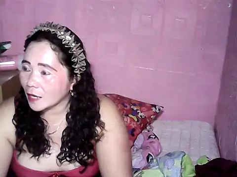 hotpusie 4u online show from October 1, 2025, 5:02 am