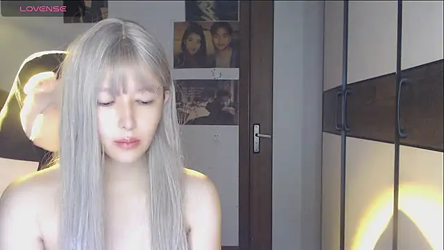 candy cola online show from September 12, 2025, 3:28 am