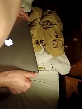 Snapshot of FireFox_Feel chatting on December 2, 2024, 9:06 pm FireFox Feel online show from December 2, 2024, 9:06 pm