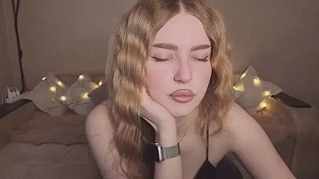 ViolettaLopez online show from February 10, 2026, 1:48 pm