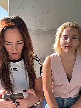 SweeetAlegra online show from November 21, 2025, 2:05 pm