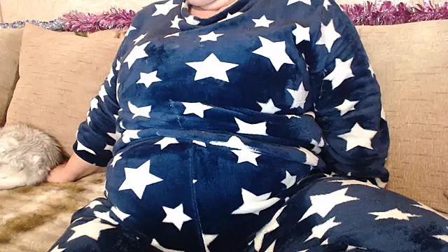 Amy August online show from December 17, 2025, 7:25 am