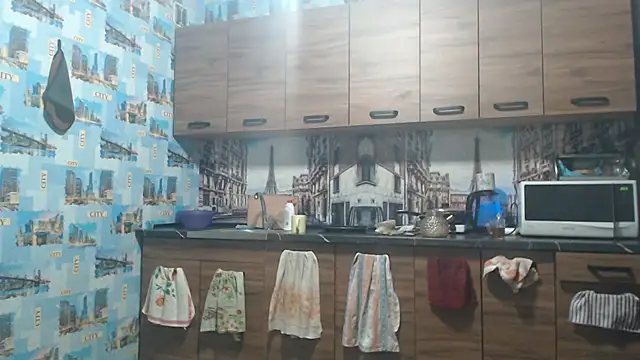 Amy August online show from February 28, 2026, 6:09 pm