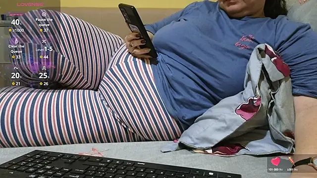 Snapshot of BBW_MILF_4U chatting on January 31, 2025, 3:22 pm BBW MILF 4U online show from January 31, 2025, 3:22 pm