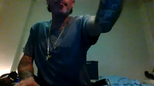 Snapshot of thefire420 chatting on January 24, 2025, 2:28 am thefire420 online show from January 24, 2025, 2:28 am