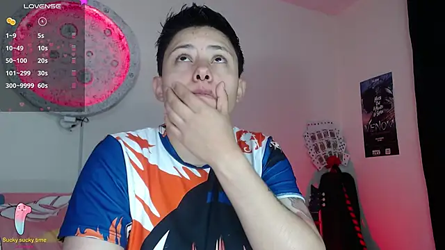 Snapshot of girl_intense444 chatting on January 19, 2025, 1:33 pm girl intense444 online show from January 19, 2025, 1:33 pm