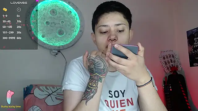 Snapshot of girl_intense444 chatting on January 22, 2025, 1:11 pm girl intense444 online show from January 22, 2025, 1:11 pm