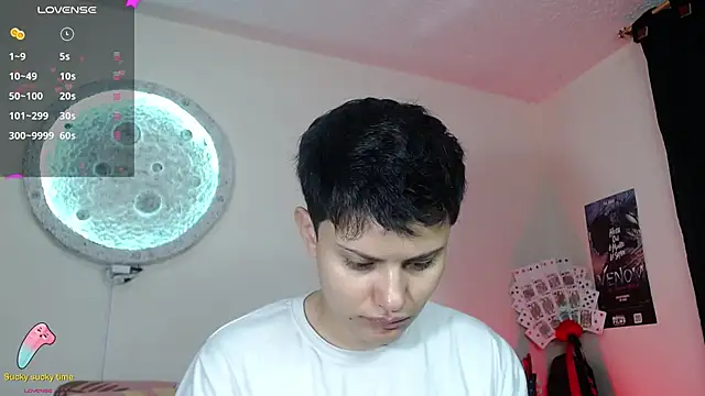 Snapshot of girl_intense444 chatting on February 6, 2025, 1:21 pm girl intense444 online show from February 6, 2025, 1:21 pm