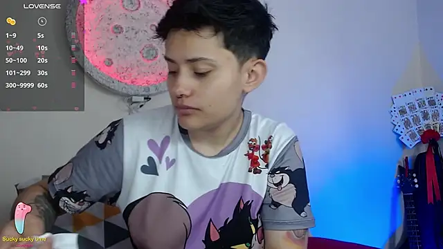 Snapshot of girl_intense444 chatting on February 17, 2025, 1:21 pm girl intense444 online show from February 17, 2025, 1:21 pm