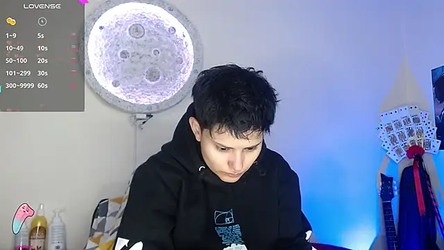 Snapshot of girl_intense444 chatting on February 20, 2025, 1:30 pm girl intense444 online show from February 20, 2025, 1:30 pm