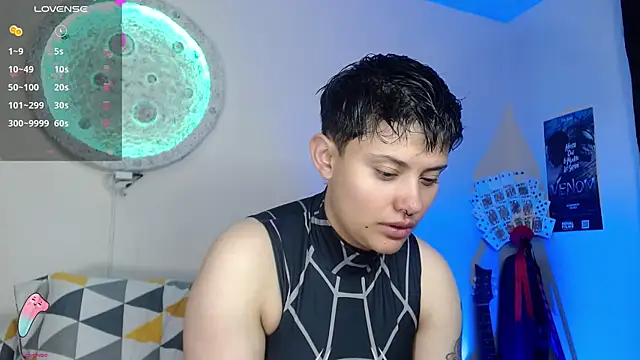 Snapshot of girl_intense444 chatting on February 21, 2025, 1:44 pm girl intense444 online show from February 21, 2025, 1:44 pm