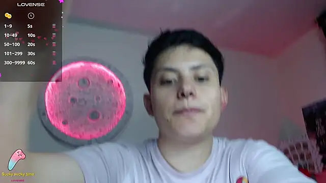 Snapshot of girl_intense444 chatting on March 4, 2025, 8:05 pm girl intense444 online show from March 4, 2025, 8:05 pm