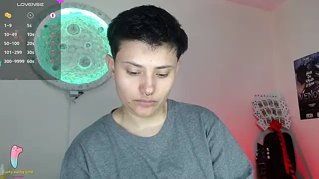 Snapshot of girl_intense444 chatting on March 5, 2025, 4:24 pm girl intense444 online show from March 5, 2025, 4:24 pm