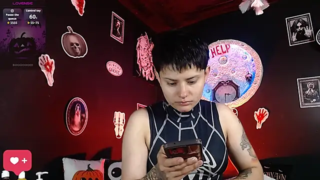 Snapshot of girl_intense444 chatting on October 21, 2025, 12:39 pm girl intense444 online show from October 21, 2025, 12:39 pm