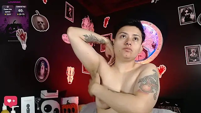 Snapshot of girl_intense444 chatting on October 22, 2025, 1:11 pm girl intense444 online show from October 22, 2025, 1:11 pm