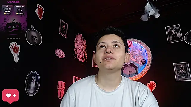 Snapshot of girl_intense444 chatting on October 25, 2025, 1:29 pm girl intense444 online show from October 25, 2025, 1:29 pm