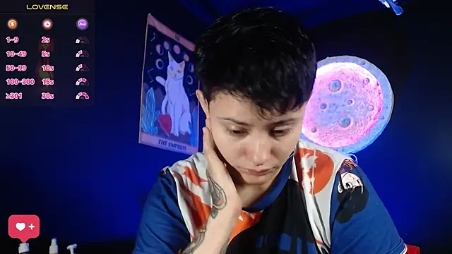 Snapshot of girl_intense444 chatting on November 4, 2025, 12:59 pm girl intense444 online show from November 4, 2025, 12:59 pm