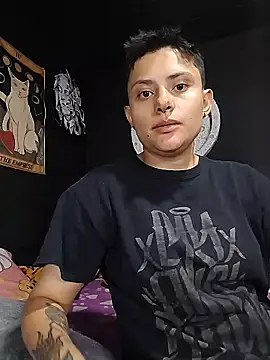 girl intense444 online show from January 17, 2026, 7:28 pm