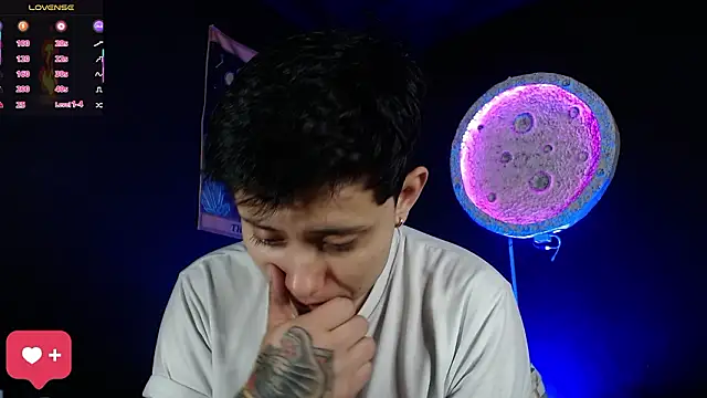 girl intense444 online show from March 12, 2026, 1:06 pm