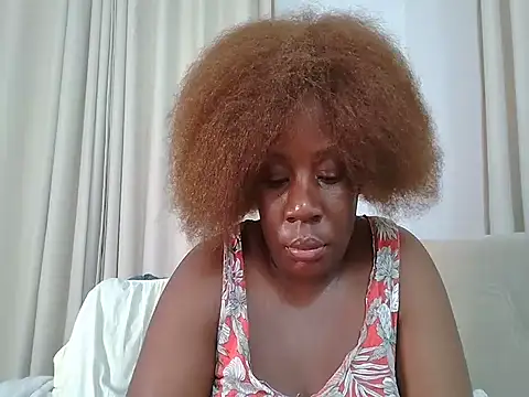 Snapshot of Deliciousgal chatting on June 13, 2026, 12:41 am Deliciousgal online show from June 13, 2026, 12:41 am