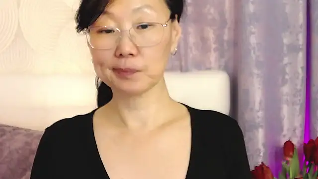 Asian legs online show from March 10, 2025, 4:03 pm