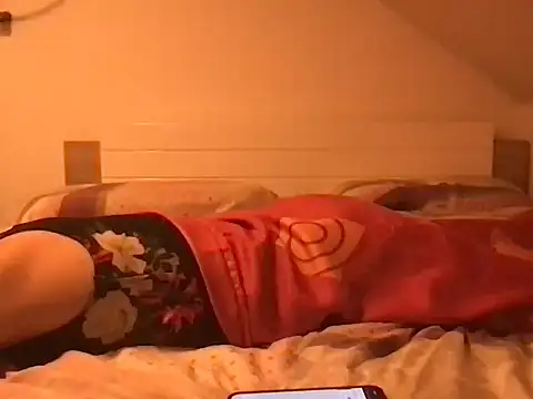 Moistdevil online show from January 6, 2025, 6:52 pm