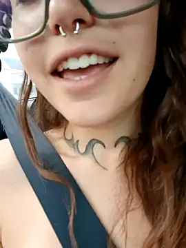 Blulilla69 online show from September 10, 2025, 1:11 pm