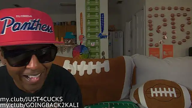 boomboomr00m online show from October 3, 2025, 12:40 am