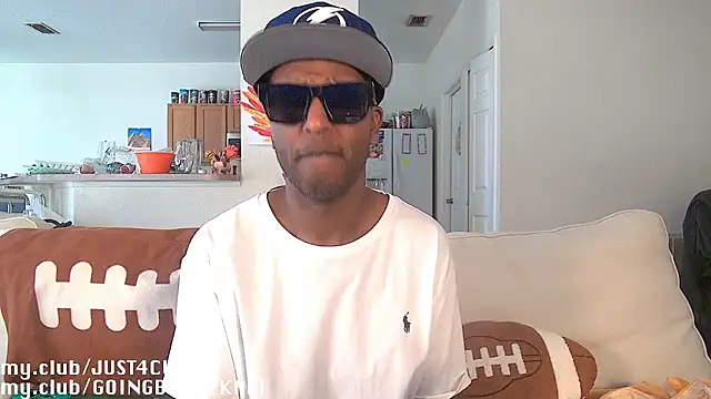 boomboomr00m online show from November 28, 2025, 8:11 pm