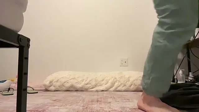 alextang2005 online show from February 18, 2026, 12:39 am