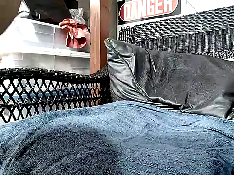 Snapshot of HungHawaiian808@xh chatting on October 21, 2025, 2:56 am HungHawaiian808xh online show from October 21, 2025, 2:56 am