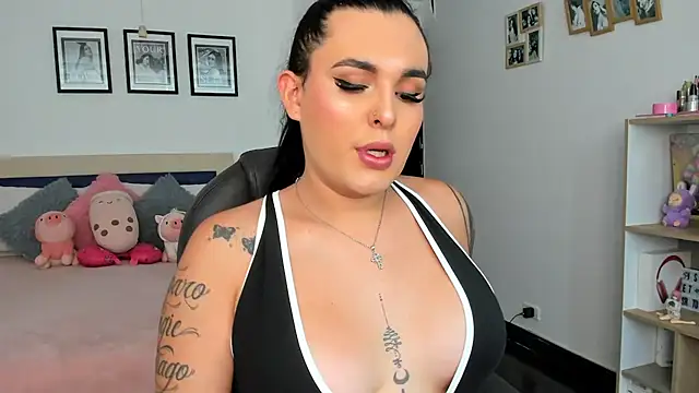 naty pink online show from April 21, 2026, 3:28 pm