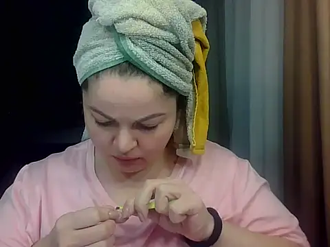 Snapshot of cute__cherry chatting on February 1, 2026, 6:50 pm cute cherry online show from February 1, 2026, 6:50 pm