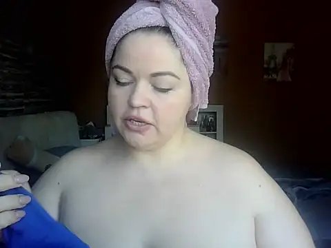 Snapshot of cute__cherry chatting on February 10, 2026, 12:31 pm cute cherry online show from February 10, 2026, 12:31 pm