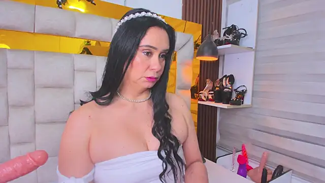 Snapshot of bigass_monic chatting on November 6, 2025, 2:12 am bigass monic online show from November 6, 2025, 2:12 am