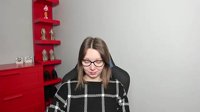 Cookie zoe online show from February 24, 2026, 6:33 am