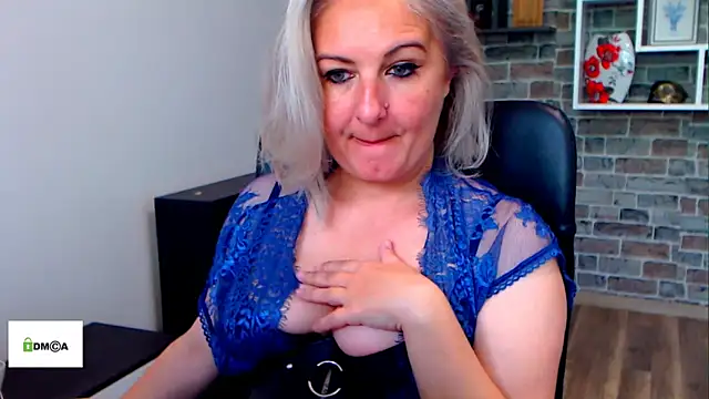 Snapshot of angel_devil_milf chatting on May 31, 2026, 11:39 am angel devil milf online show from May 31, 2026, 11:39 am