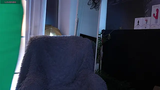 SofiaFoster  online show from January 18, 2026, 6:17 am