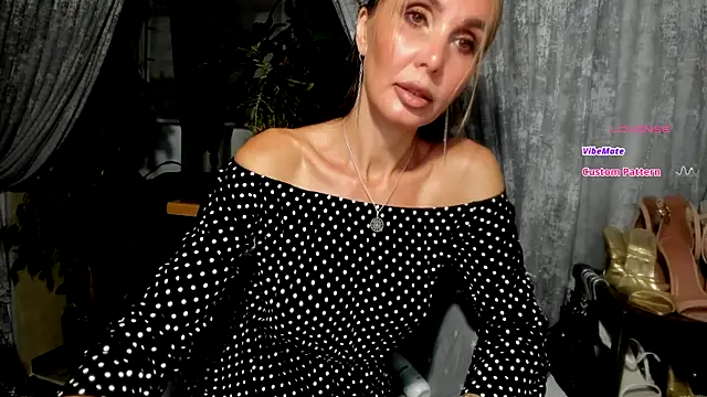 Aurora108 online show from October 15, 2025, 9:48 pm