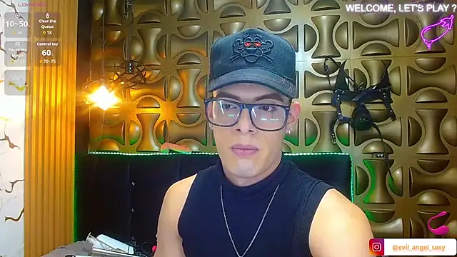 angel sexyevil online show from November 12, 2025, 12:38 pm