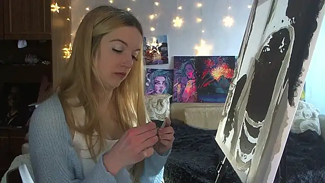 SecretSophia online show from February 10, 2025, 11:36 am