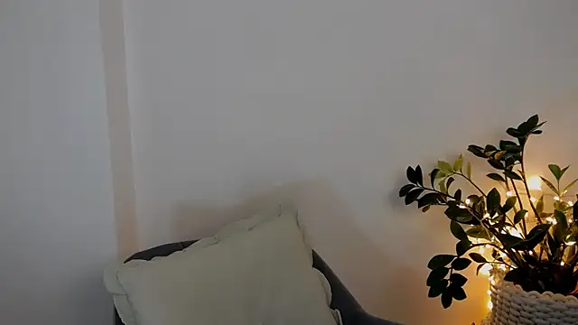 Snapshot of Xentthia chatting on March 27, 2026, 3:45 pm Xentthia online show from March 27, 2026, 3:45 pm