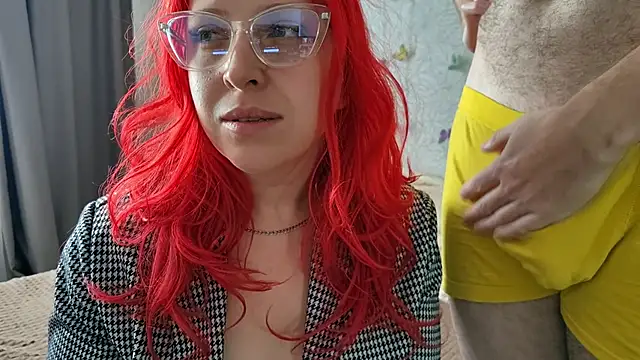 GenrikhBecca online show from September 26, 2025, 7:01 am