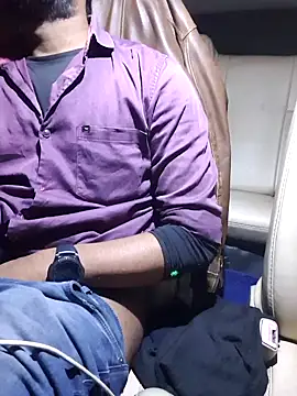 Snapshot of raji9290 chatting on March 17, 2025, 10:38 pm raji9290 online show from March 17, 2025, 10:38 pm