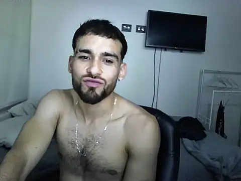 Snapshot of Emanuell__ chatting on October 13, 2025, 11:49 pm Emanuell   online show from October 13, 2025, 11:49 pm
