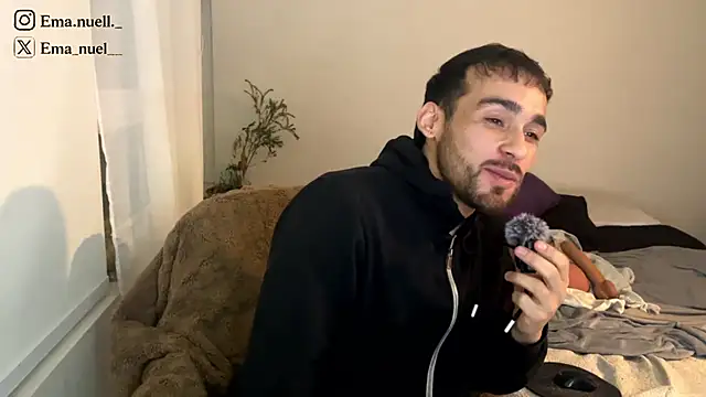 Snapshot of Emanuell__ chatting on May 21, 2026, 11:12 pm Emanuell online show from May 21, 2026, 11:12 pm