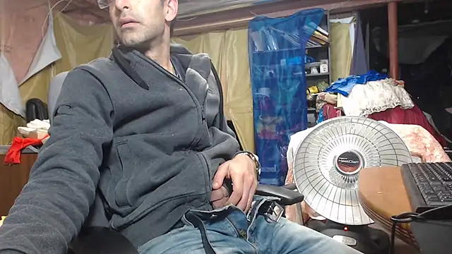 Gsmile1 online show from December 9, 2024, 10:20 pm